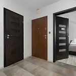 Modern With Parking And Air Conditioning In Cracow By Renters Cracovia