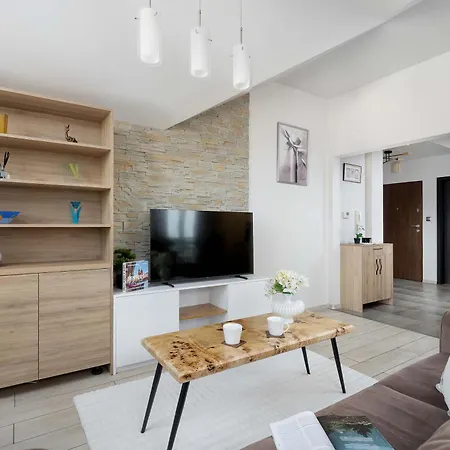 Διαμέρισμα Modern With Parking And Air Conditioning In Cracow By Renters Krasków