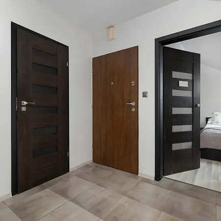 Modern With Parking And Air Conditioning In Cracow By Renters Krasków