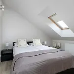 Modern With Parking And Air Conditioning In Cracow By Renters Appartement Krakau