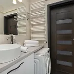 Modern With Parking And Air Conditioning In Cracow By Renters *